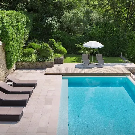 Villa Sybille With Pool And View